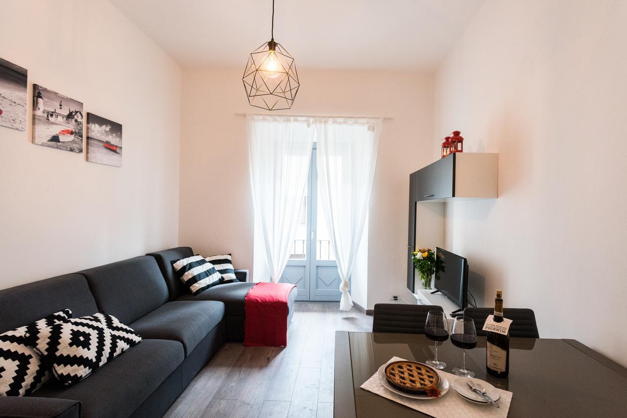 Central & Modern Apartment By Rent All Como Bagian luar foto