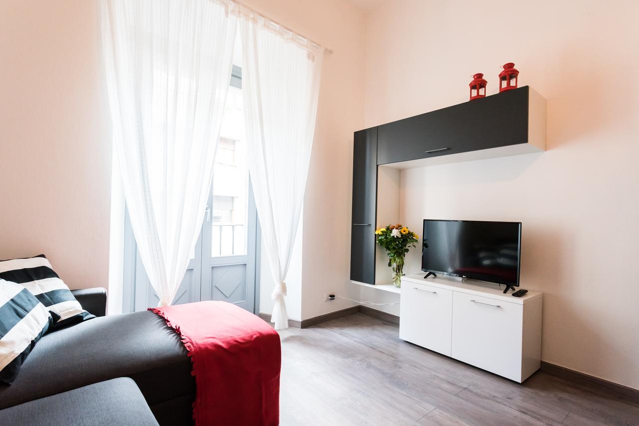 Central & Modern Apartment By Rent All Como Bagian luar foto