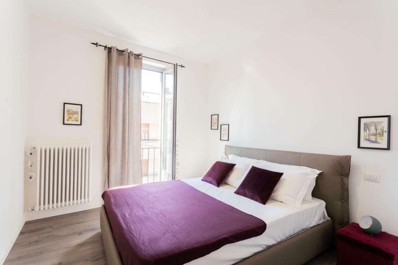 Central & Modern Apartment By Rent All Como Bagian luar foto