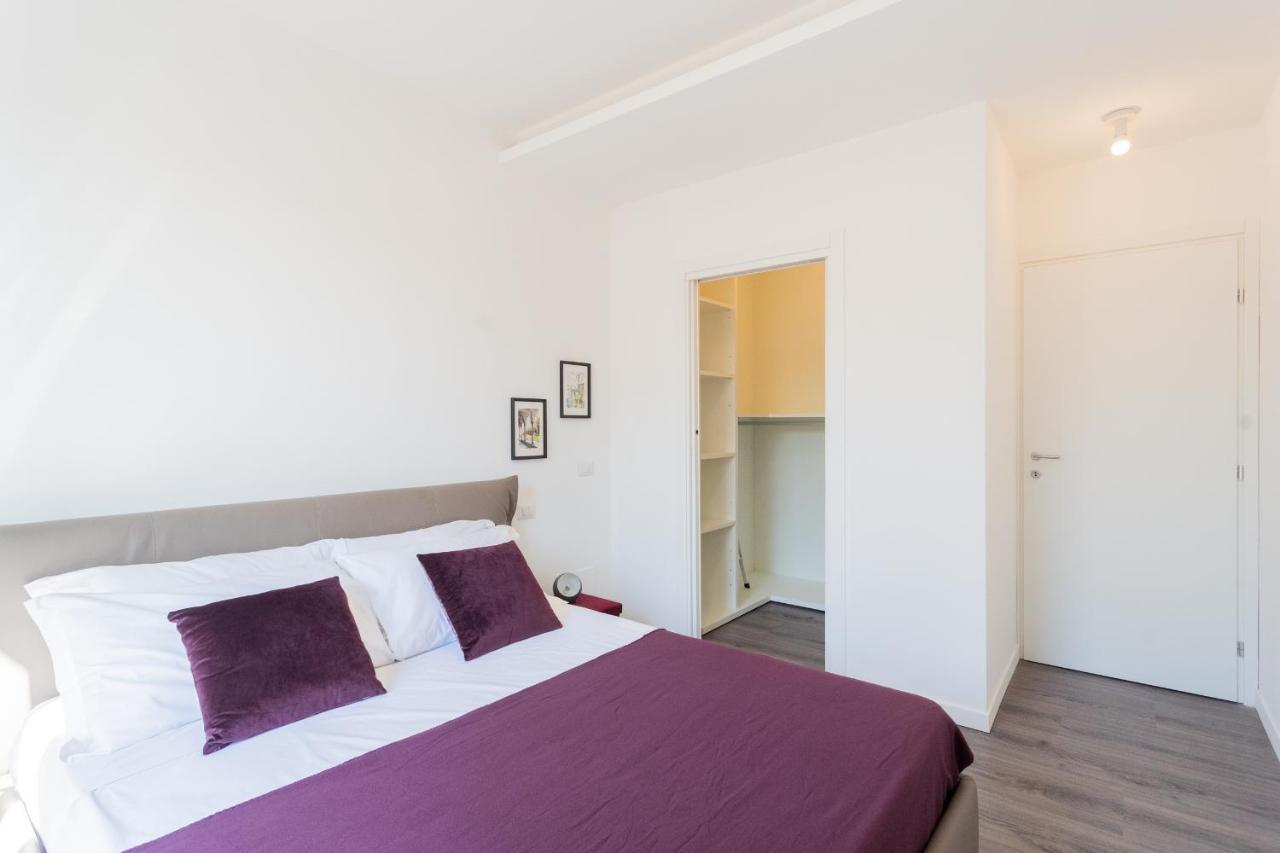 Central & Modern Apartment By Rent All Como Bagian luar foto